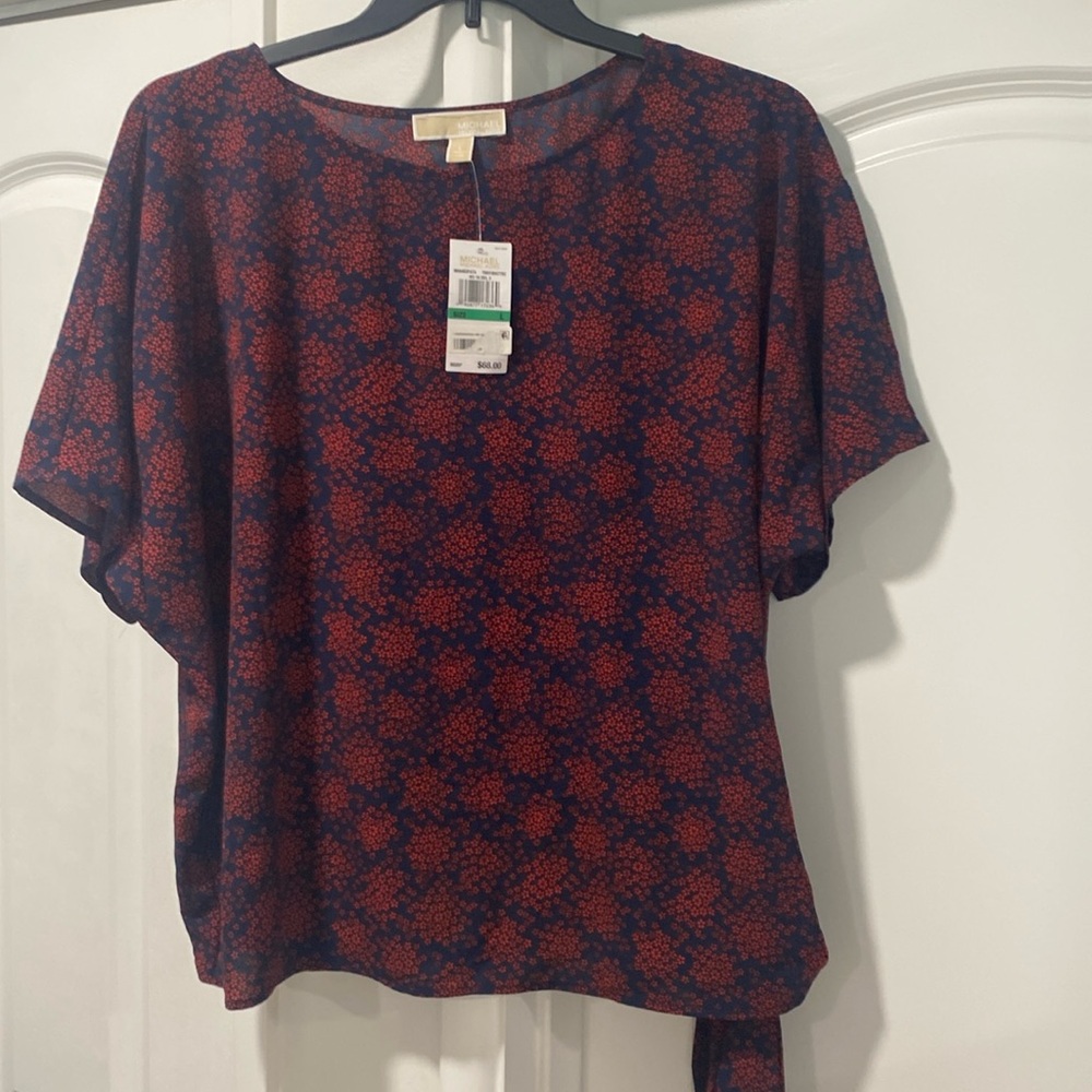 🆕Michael Kors Navy Blue & Red blouse. Size L. NWT